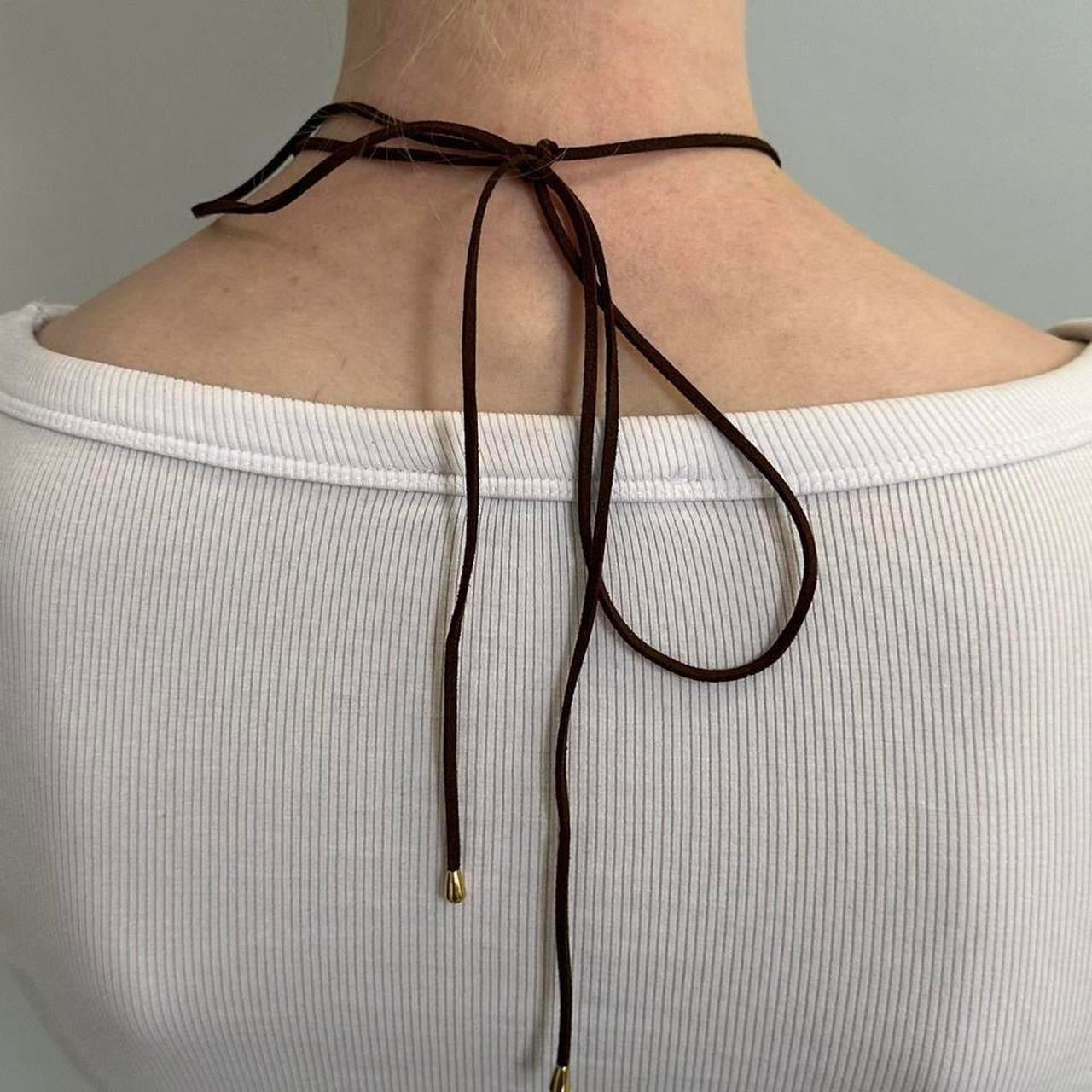 Gold pendant necklace