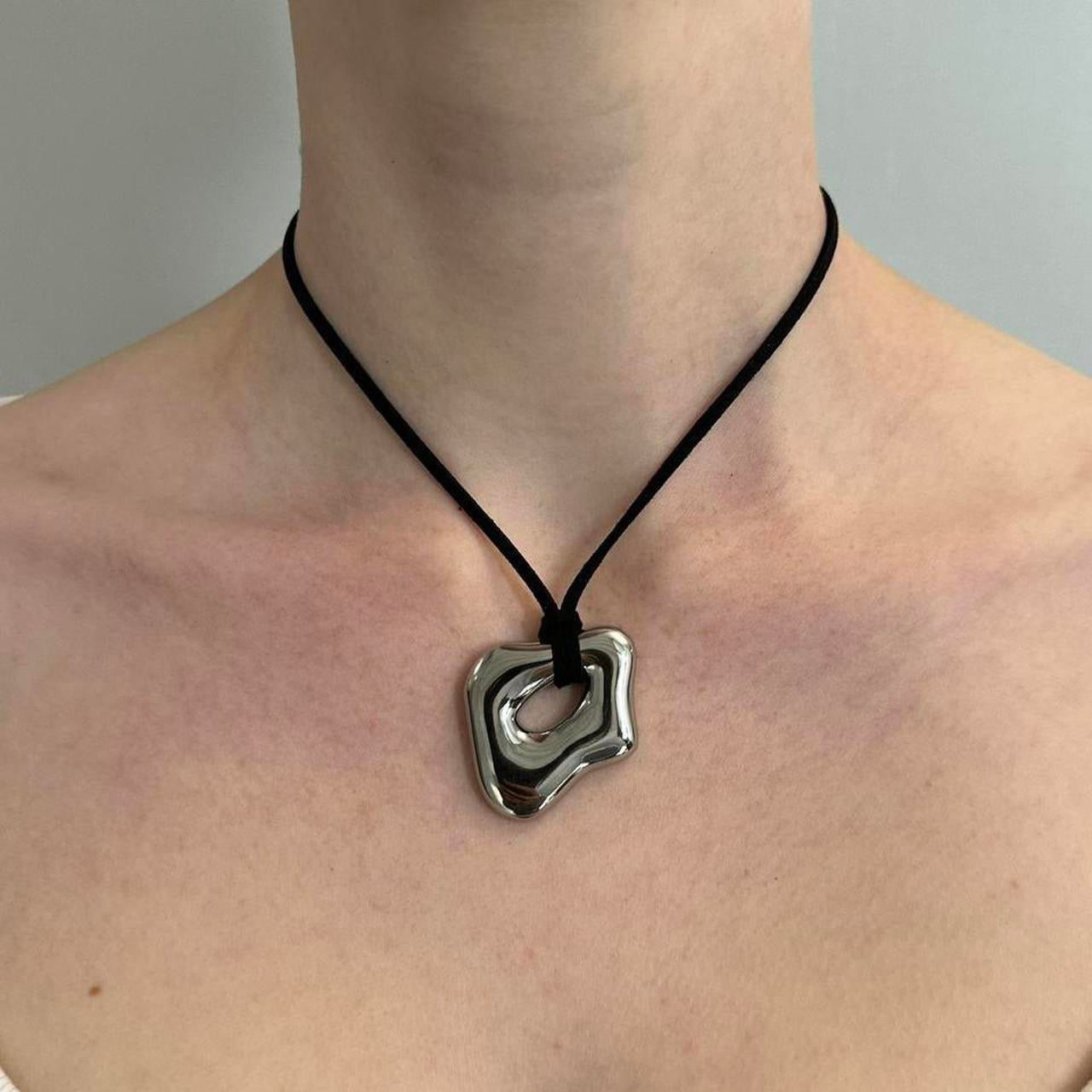 Silver pendant necklace
