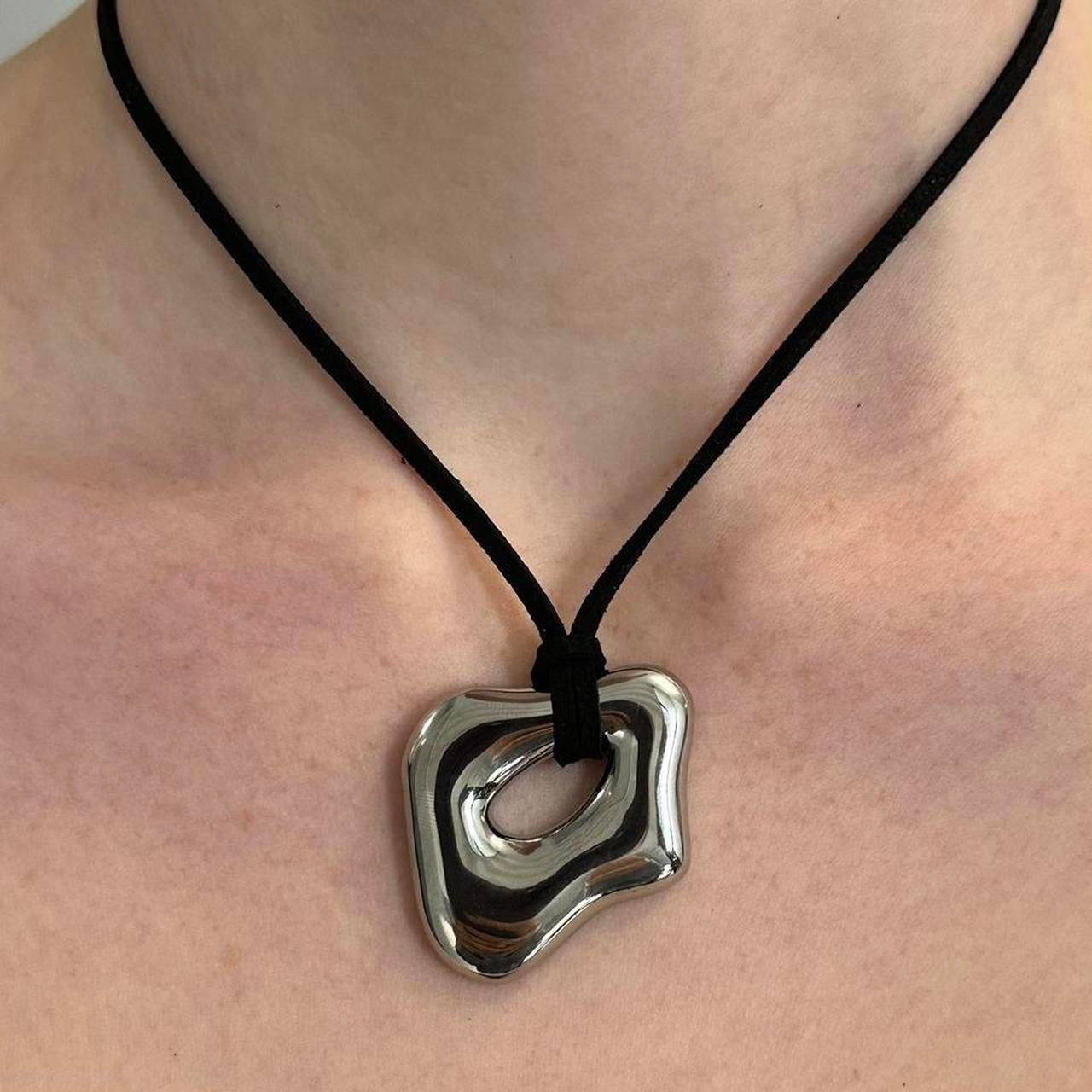 Silver pendant necklace